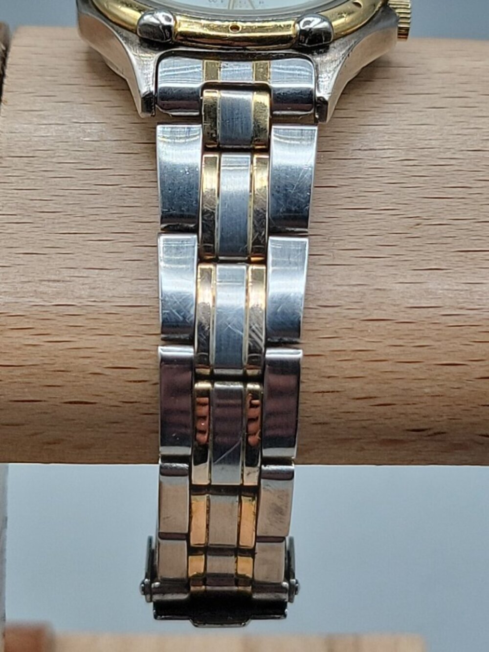 Vtg Wenger SAK Design Ladies Watch Two Tone Date White Dial 100M Water Res 29mm - Picture 3 of 15